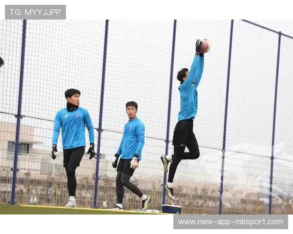 中超球队体能储备训练全面升级:以科技为引领,助力球员突破极限 中超球队体能储备训练全面升级:以科技为引领,助力球员突破极限